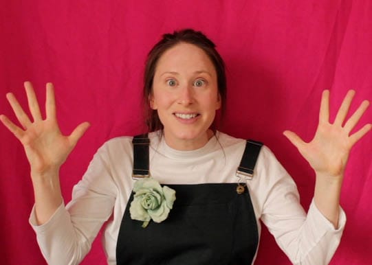 Watch The Old Lady Who Lived in a Vinegar Bottle storytelling