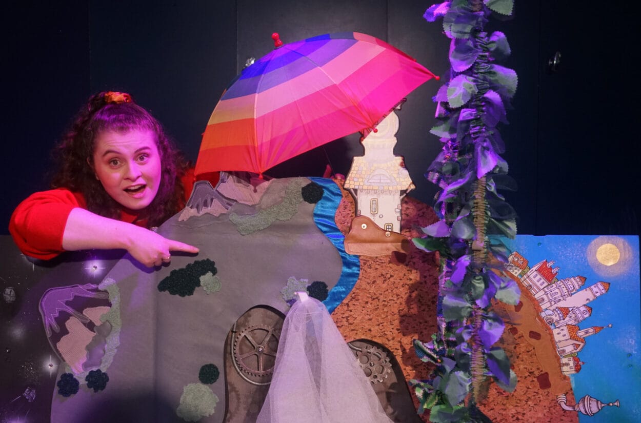 Story Suitcase: Discover brought to your classroom